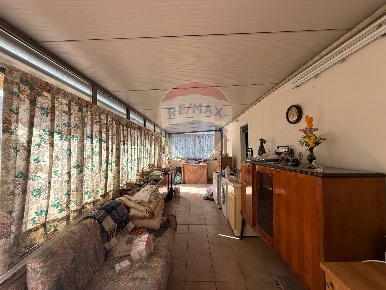 Foto Casa indipendente in Via Russo, Giarre Centro di 135 m² con 6 locali