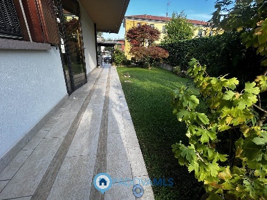 Foto Villa a schiera a Padova Ponte di Brenta di 200 m² con 5 locali