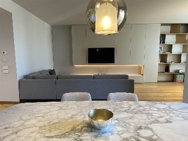 Foto Appartamento in VIALE EGINARDO 11, Milano Monte Rosa - Lotto di 170 m²