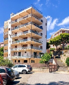 Foto Appartamento in Viale P. Umberto  70, Messina Principe Umberto