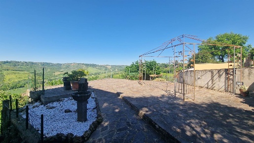 Foto Appartamento a Castiglione in Teverina Centro di 178 m² con 5 locali