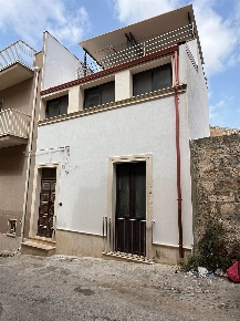 Foto Casa indipendente in Via Corrado Ferrara n. 12, Pachino Centro