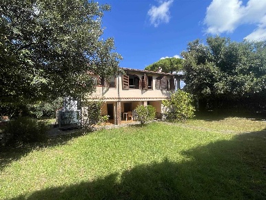 Foto Appartamento a Livorno Montenero Basso - Montenero Alto di 210 m²