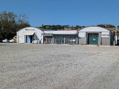 Foto Laboratorio in Via C. Colombo  638, Civitanova Marche di 430 m²