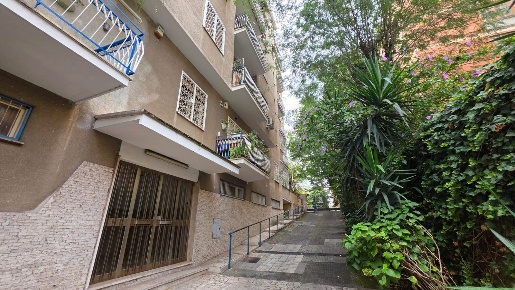 Foto Appartamento in VIA COSTANTINO 116, Roma Garbatella di 130 m²