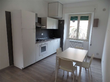 Foto Appartamento in piazza fiume 2, Frosinone Tribunale di 20 m²