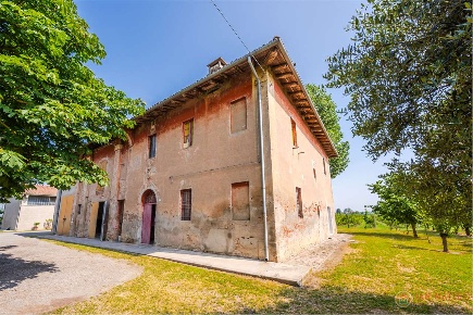 Foto Rustico in via Reno Vecchio 1, San Giovanni in Persiceto di 255 m²