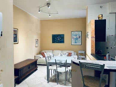 Foto Appartamento in piazza Lazzarini, Pesaro Centro Storico di 71 m²
