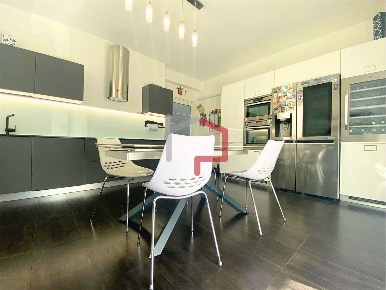 Foto Appartamento in via Bari, Bolzano Don Bosco - Firmiano di 113 m²