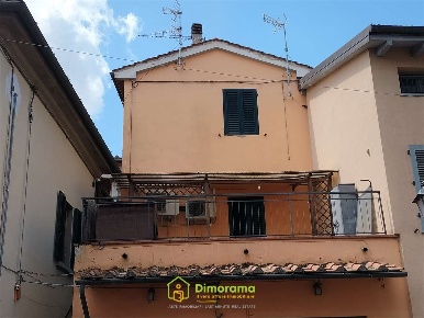 Foto Appartamento a Serravalle Pistoiese di 73 m² con 5 locali in vendita