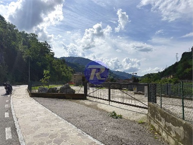 Foto Magazzino in roncaglia fuori 20, San Giovanni Bianco Centro di 1390 m²