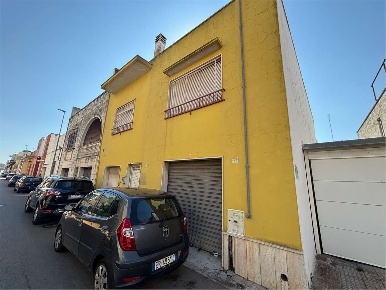 Foto Casa indipendente in via giotto, Casarano di 210 m² con 6 locali