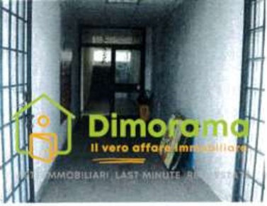 Foto Magazzino in Via Cassia snc, Sutri Centro di 190 m² con 2 locali
