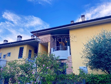 Foto Appartamento a Trecastelli di 80 m² con 4 locali in vendita