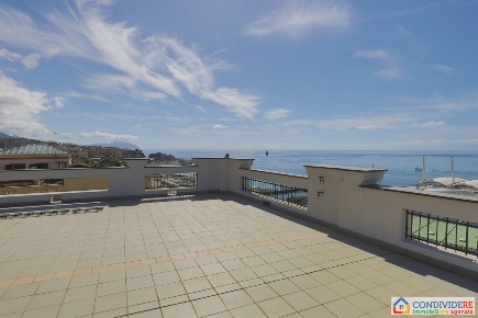 Foto Appartamento in Corso Aurelio Saffi 7, Genova Carignano di 310 m²