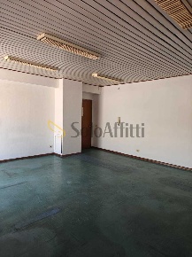 Foto Ufficio a Catania Vulcania - Sanzio di 110 m² con 4 locali in affitto