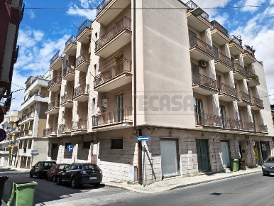 Foto Appartamento in Via Parisi, Altamura di 85 m² con 3 locali in vendita