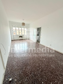 Foto Appartamento in Via Modesto Faustini 6, Brescia di 130 m² con 4 locali