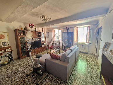 Foto Appartamento in Via Sant'Andrea, Lucca di 140 m² con 5 locali