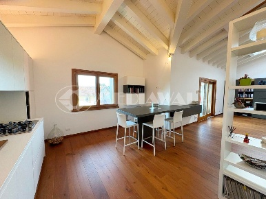 Foto Attico in Via Umberto I°, Spilimbergo Centro di 170 m² con 5 locali