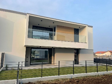 Foto Appartamento a Cassola di 140 m² con 4 locali in vendita