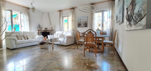 Foto Appartamento in Piazza Sant'Ambrogio, Alassio Centro di 120 m²