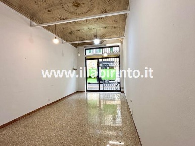 Foto Negozio in corso giacomo matteotti, Faenza di 51 m² con 2 locali