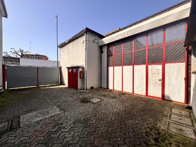 Foto Capannone industriale in via Alfieri, Sesto San Giovanni di 631 m²