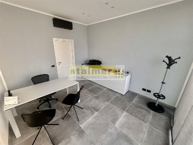 Foto Negozio in via garibaldi, Tavazzano con Villavesco Tavazzano di 30 m²