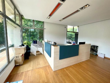 Foto Ufficio in Via  XXV Aprile, Buguggiate di 150 m² con 3 locali