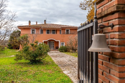 Foto Villa singola in Via del Casale di Tragliatella, Fiumicino di 1000 m²