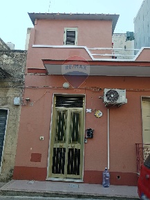 Foto Casa indipendente in via napoleone, Avola Centro di 60 m² con 3 locali