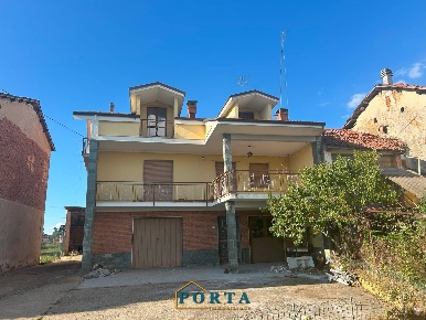 Foto Casa indipendente in Via Verdino, Magliano Alpi Centro di 254 m²