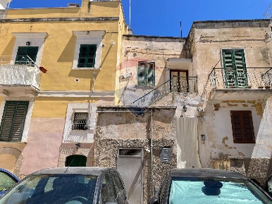 Foto Appartamento in Via Romito, Trani di 107 m² con 3 locali in vendita