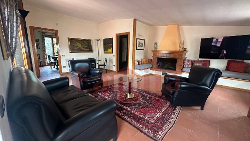 Foto Appartamento a Mugnano del Cardinale di 160 m² con 5 locali in vendita