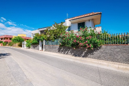 Foto Villa unifamiliare in Via Palermo 41, Pachino Centro di 615 m²