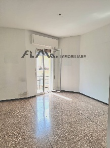 Foto Appartamento in via Giuseppe di Vittorio, Savona di 80 m² con 3 locali