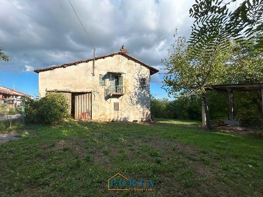casa indipendente in vendita a Carrù