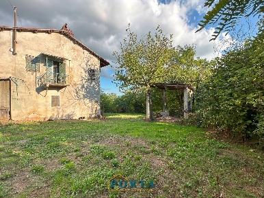 Foto Rustico in Strada Orià, Carrù Cardoni di 210 m² con 7 locali