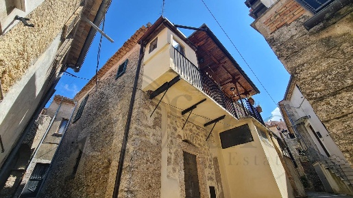 Foto Rustico in Via Roma, Santopadre Centro di 160 m² con 8 locali