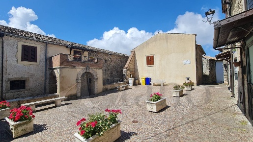 Foto Rustico in Via Roma, Santopadre Centro di 160 m² con 8 locali