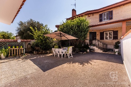 Foto Villa singola in Via Neglia Francesco Paolo, Roma Infernetto di 210 m²