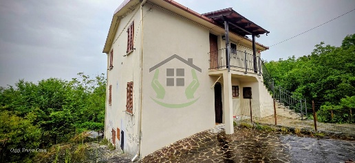 Foto Villa bifamiliare in Piano San Pietro, Civitella del Tronto di 123 m²