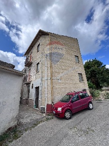 Foto Case semi ndipendenti in Via Falerno, Falciano del Massico di 136 m²