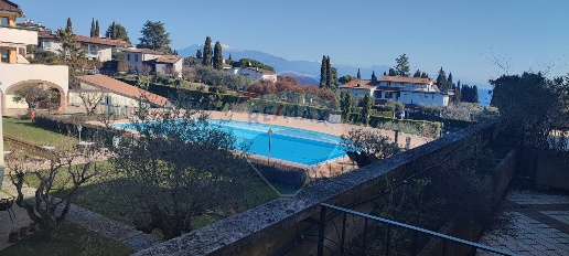 Foto Appartamento a Padenghe sul Garda Centro di 65 m² con 2 locali