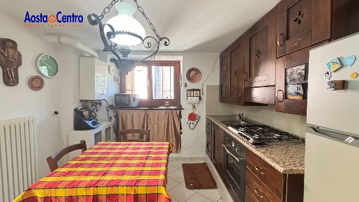 Foto Appartamento in Via Risorgimento, Nus Centro di 85 m² con 2 locali