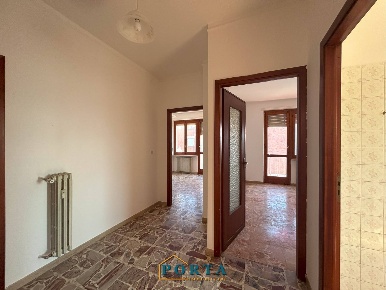 Foto Appartamento in Viale Vittorio Veneto, Carrù Centro di 83 m²