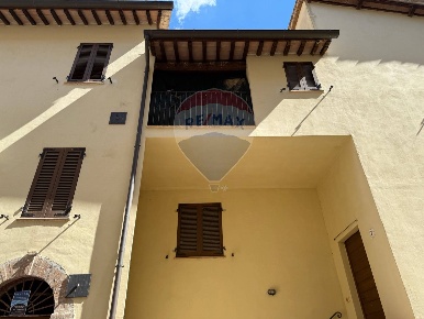 Foto Case semi ndipendenti in LOC. BELFIORE, Foligno di 70 m² con 3 locali