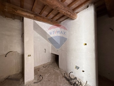 Foto Case semi ndipendenti in LOC. BELFIORE, Foligno di 70 m² con 3 locali