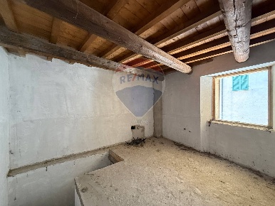 Foto Case semi ndipendenti in LOC. BELFIORE, Foligno di 70 m² con 3 locali